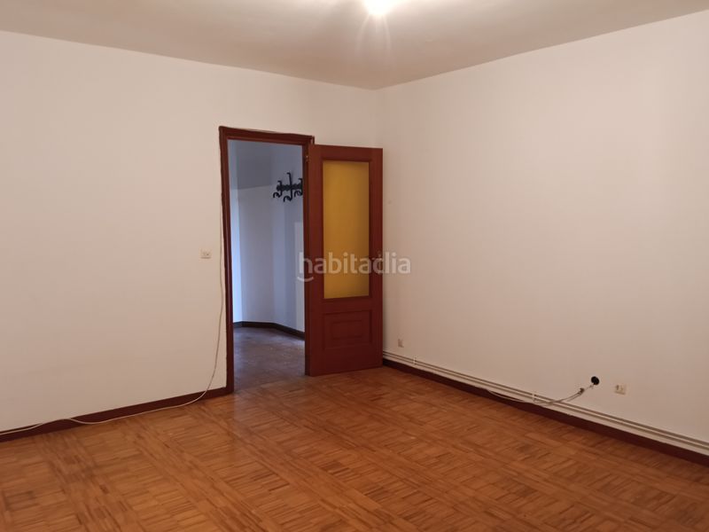 Foto 440663a8-58c7-4ded-851e-43f4b219dfc1. Etagenwohnung mit heizung in Guitiriz