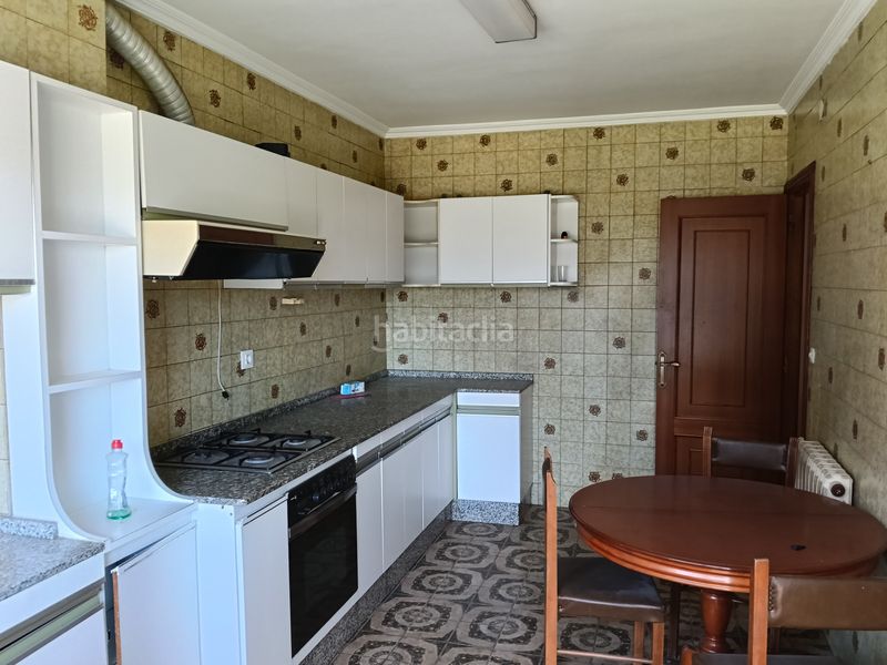 Foto d2a588af-fc96-41e4-ae70-a214f286d6e2. Etagenwohnung mit heizung in Guitiriz