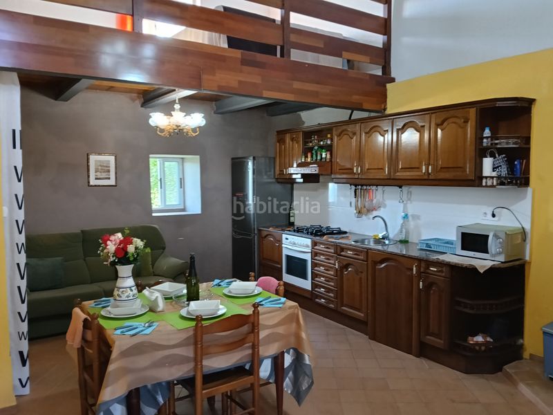 Foto 1801d049-2c0b-42b6-be16-0c5050541818. Casa adossada a Carral