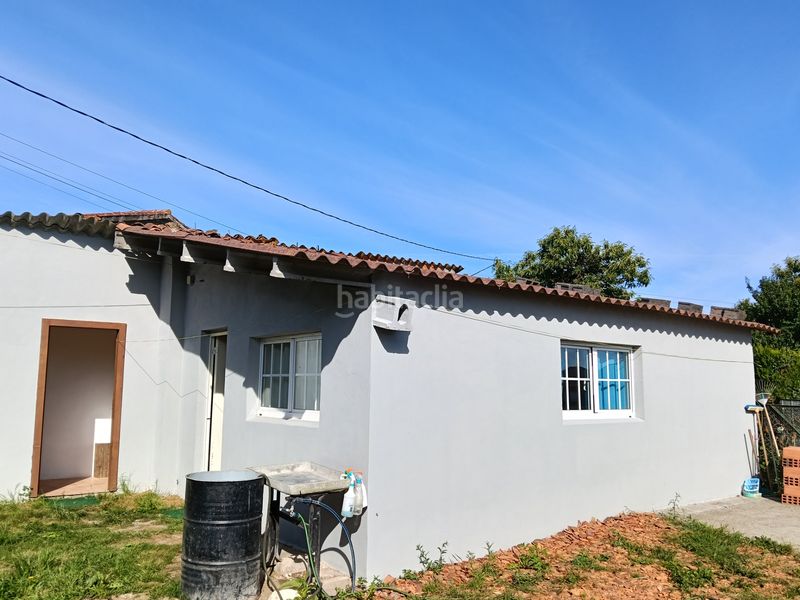 Foto 29ad3a3f-cd0c-4936-ae1c-7a8f9d0f6f58. Casa adossada a Carral