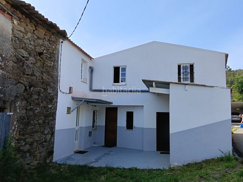 Foto 427067cd-0613-406f-a904-866b27162327. Casa adossada a Carral