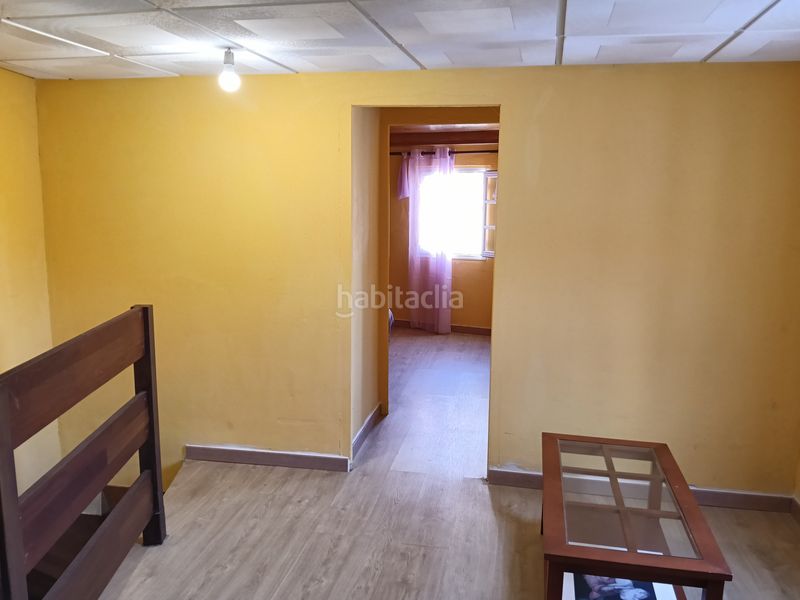 Foto 5f3f1f61-915f-4358-8858-7d17a0a2262a. Casa adossada a Carral