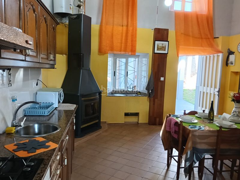 Foto 6037b361-a6b4-4918-b770-ab66f03c4d1e. Casa adossada a Carral