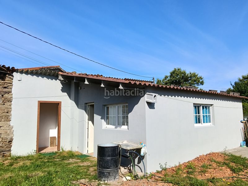 Foto 856c1e8e-e4ef-41ef-a8ca-0f227f21e6d2. Casa adossada a Carral