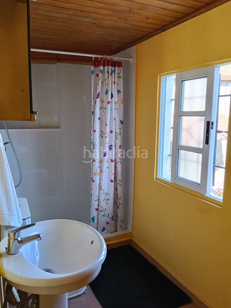 Foto a21f8875-671a-46d7-a65c-35ffbf8b4fa4. Casa adossada a Carral