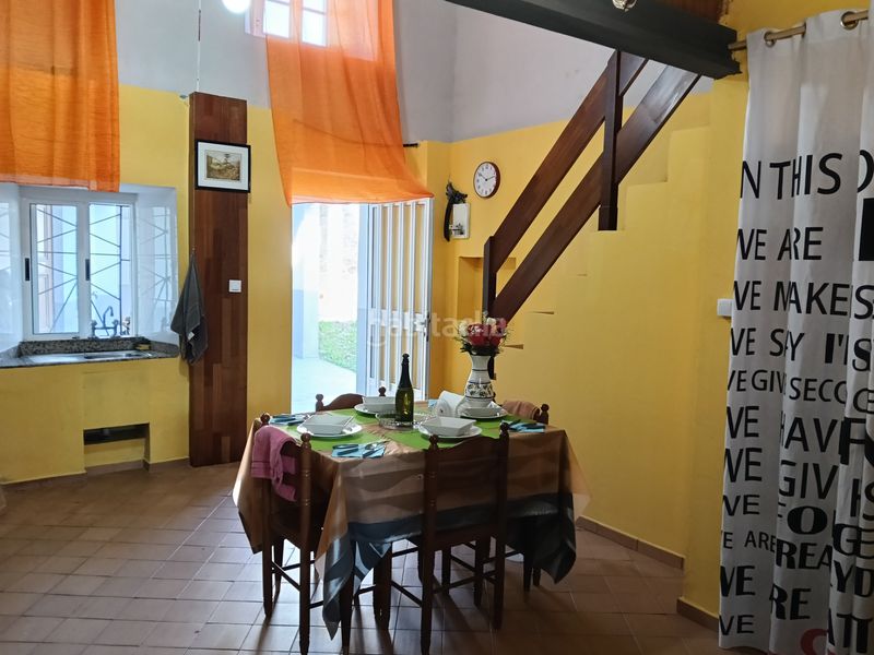 Foto afcc62e0-27c6-4679-b54e-98b047cce5d4. Casa adossada a Carral