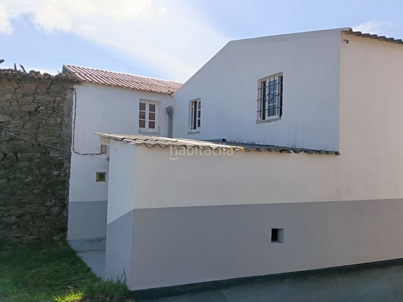 Foto edfca4f6-806b-426a-a168-9750f3b9c398. Casa adossada a Carral