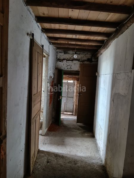 Foto 159f5ac7-ac03-4825-8a18-6cf2779538cc. Casa amb aparcament a Coirós