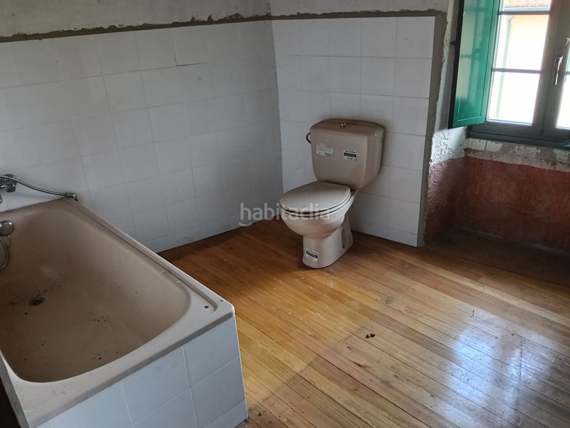 Foto 1be6a488-0e2c-4409-9736-74a6c8155e43. Casa amb aparcament a Coirós