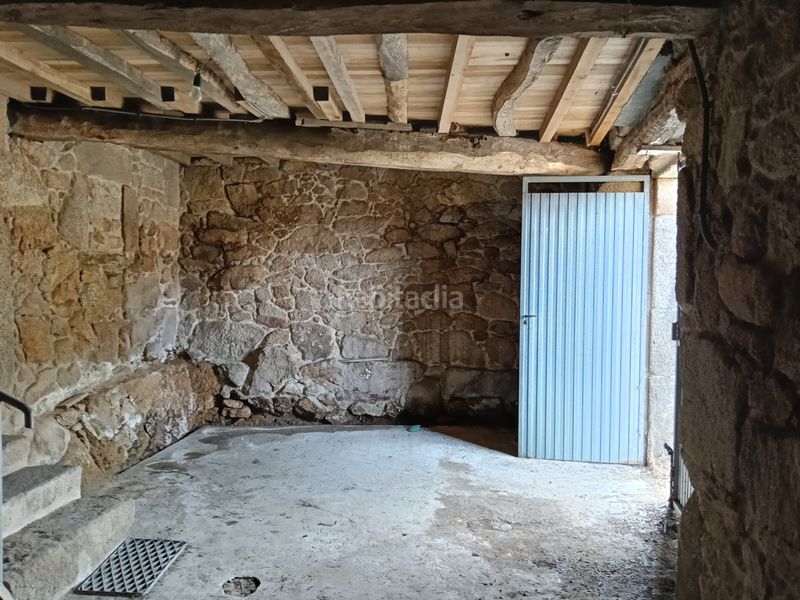 Foto 463fa379-5215-47ca-8eb6-0748c552e940. Casa amb aparcament a Coirós
