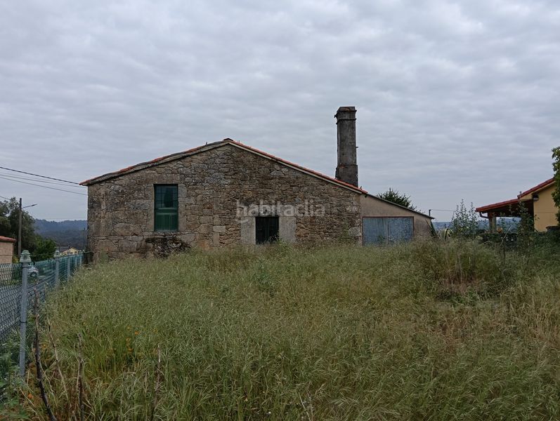 Foto 9503d029-dab5-43f7-91fb-e0afa2790538. Casa amb aparcament a Coirós