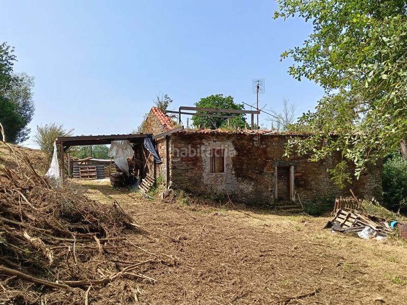 Foto 4cb4ffd1-f2ba-4824-846e-3b1ed93b6fd3. Casa amb aparcament a Cesuras