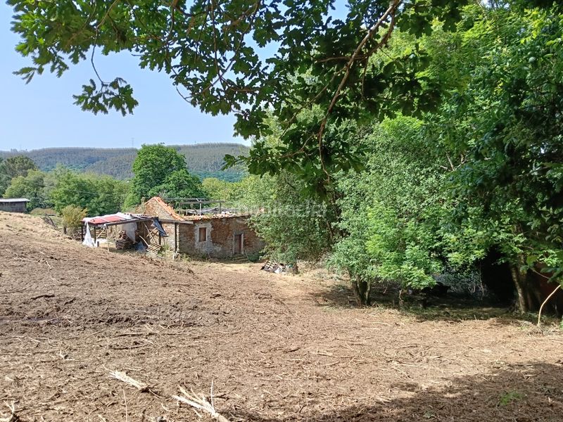 Foto 638f0621-235a-4e33-838a-d255ffe57562. Casa amb aparcament a Cesuras