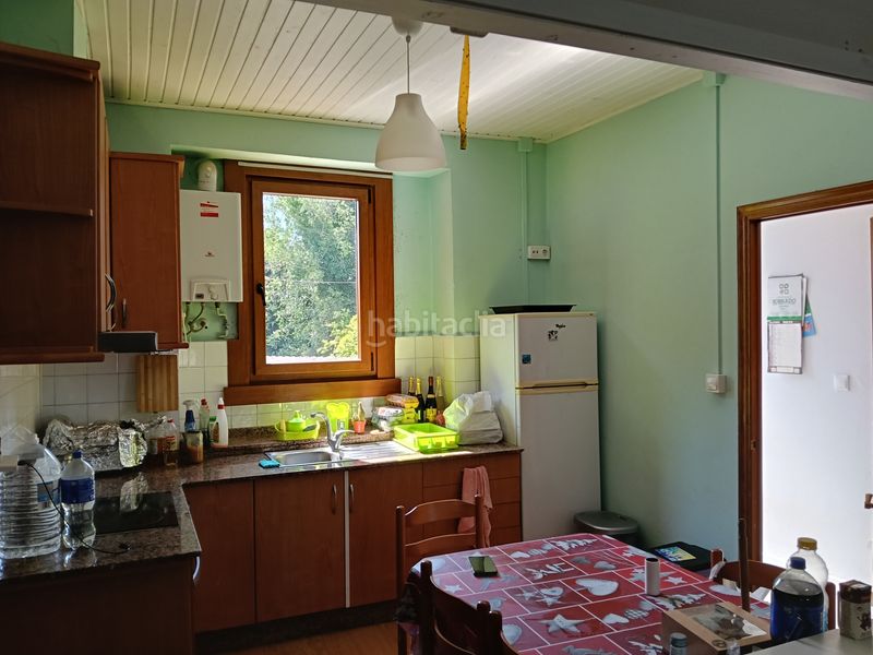 Foto ef534a2e-0fd4-482f-84ad-4a9b50dffd6e. Casa amb aparcament a Vilasantar