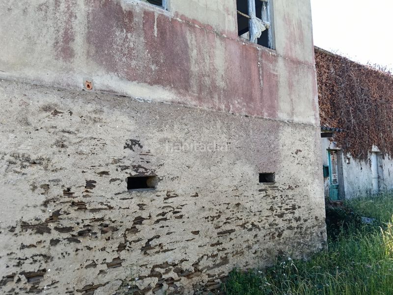 Foto c4d09475-a0a3-4bfd-9c2f-6f54ee756699. Casa adossada a Miño