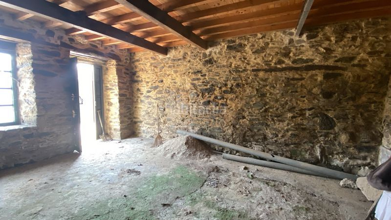Foto c5aebb1a-f3b0-4863-8fe9-7f558b8ff998. Casa adossada a Paderne
