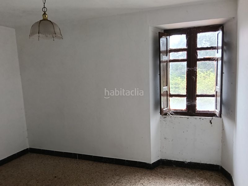 Foto 1d9d7033-eafd-496c-89f4-47e8d14f4750. Casa amb aparcament a Oza dos Ríos