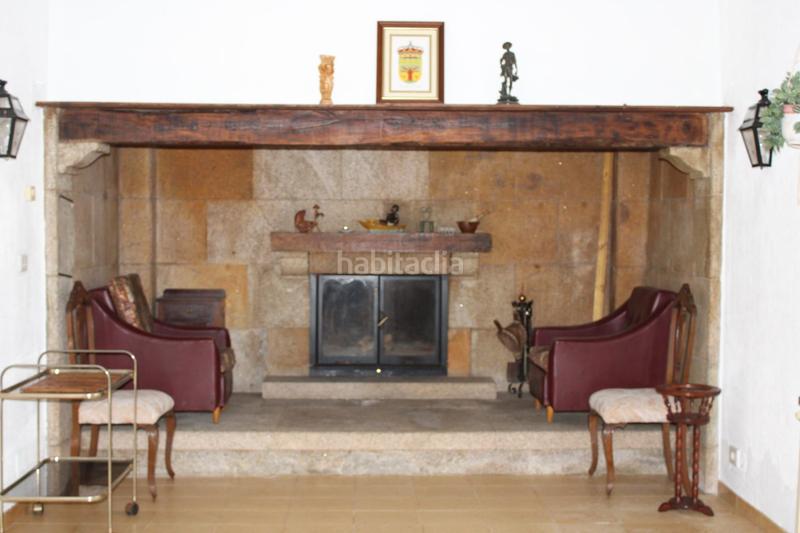 Foto c22456ad-d025-42ba-87e5-d985bc2a9f02. Maison avec parking dans Curtis