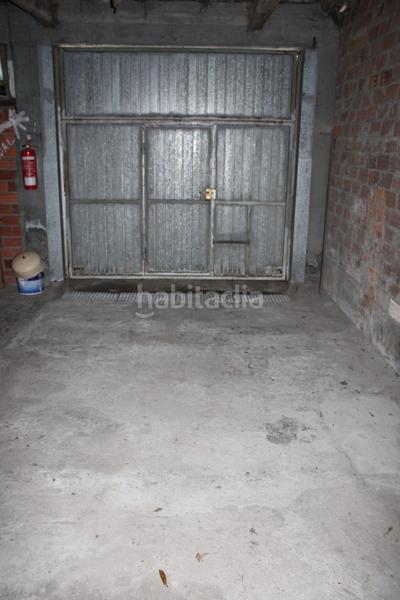 Foto d1c7098a-7ef0-491b-953d-10c9765ca940. Maison avec parking dans Curtis