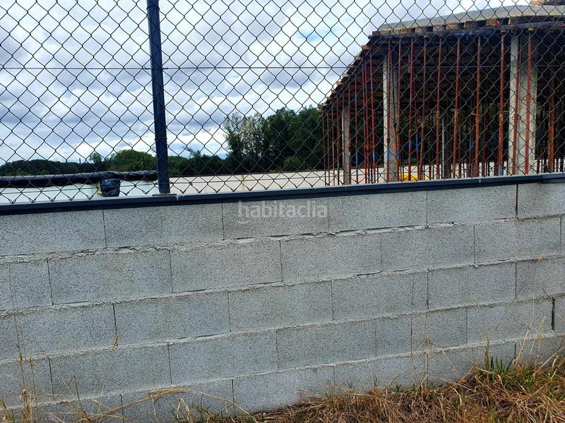 Foto f378d41b-da05-43ed-94db-faa71c18946c. Terreno residenziale in Outeiro de Rei