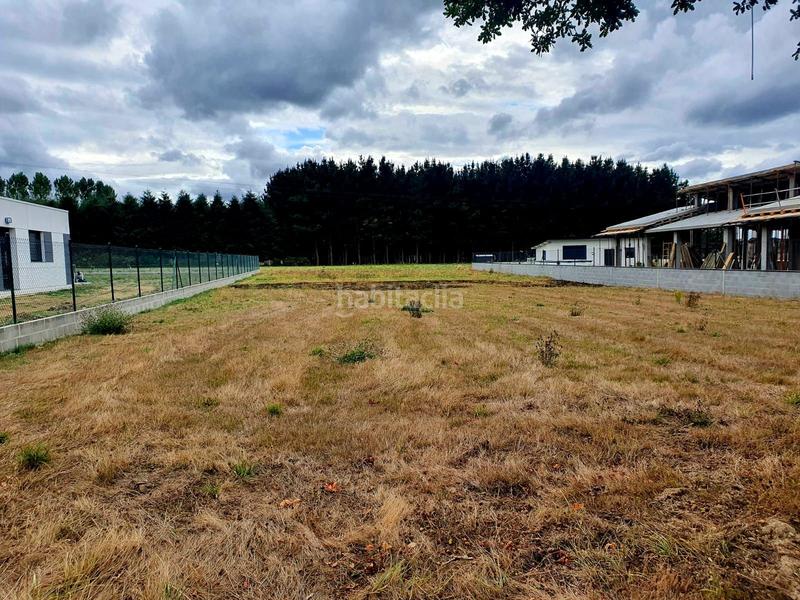 Foto f8c3bb07-8a52-4235-8517-86d389962914. Terreno residenziale in Outeiro de Rei