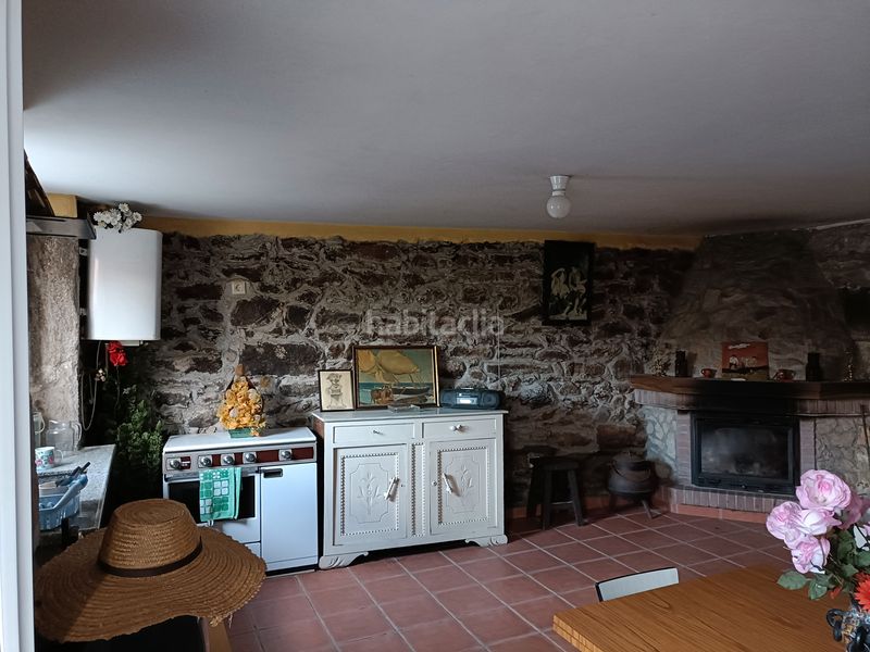 Foto 497f798c-09c4-4bc4-ac22-3e9a17ad895b. Semi detached house with parking in Curtis