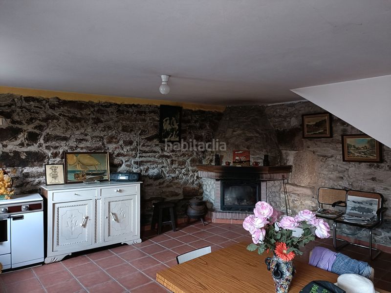 Foto 6bb9acf7-6cad-48be-86ff-4fbe08a677f9. Semi detached house with parking in Curtis