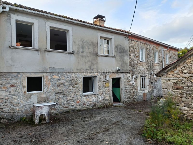 Foto a21a693b-2c5f-4269-8ff4-241dd02c6ac5. Semi detached house with parking in Curtis