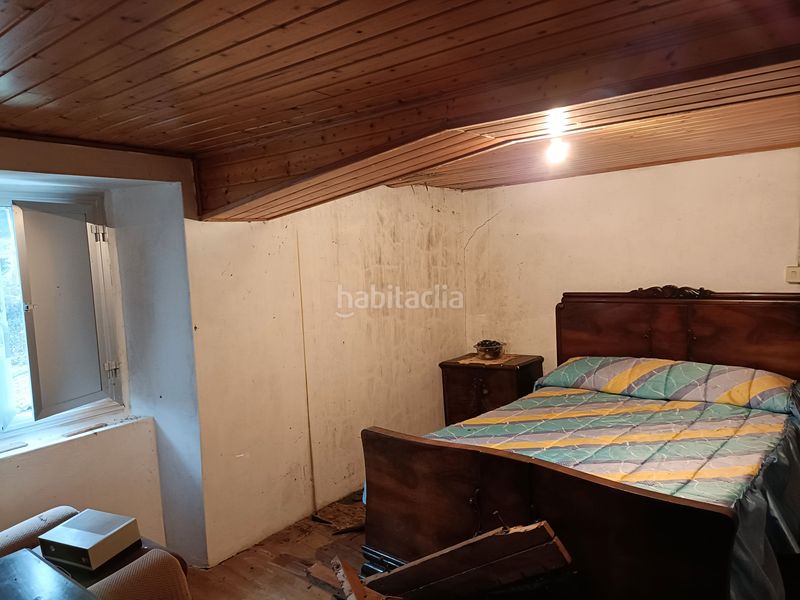 Foto c6f92380-d705-4bf3-9928-fb53424ccf34. Casa adossada amb aparcament a Cesuras