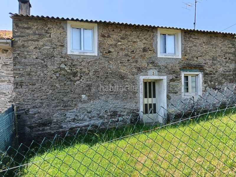 Foto df0a2332-766b-4342-accb-14e92a36194b. Casa adossada amb aparcament a Cesuras