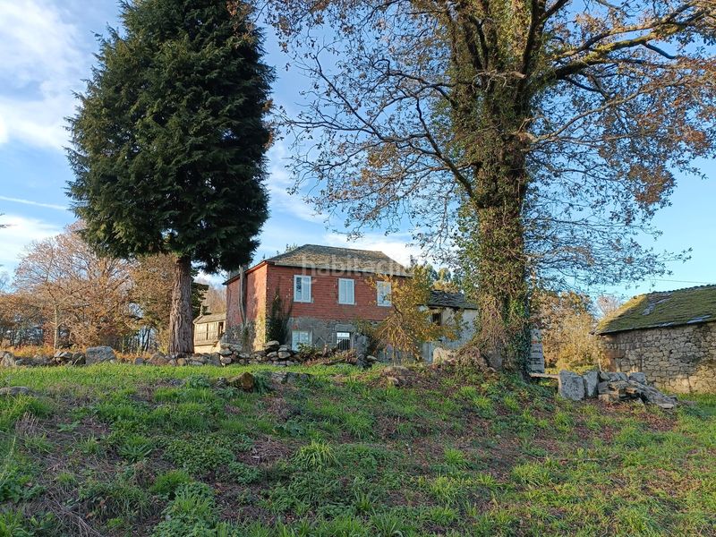 Foto f0fd2810-8064-424e-ac8b-14cee7f23a87. Casa amb aparcament a Guitiriz