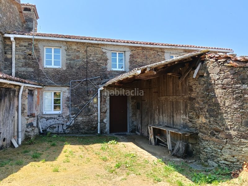 Foto 370d33ae-effb-4d1c-bb2a-9aecffcf4259. Casa adossada amb aparcament a Cesuras