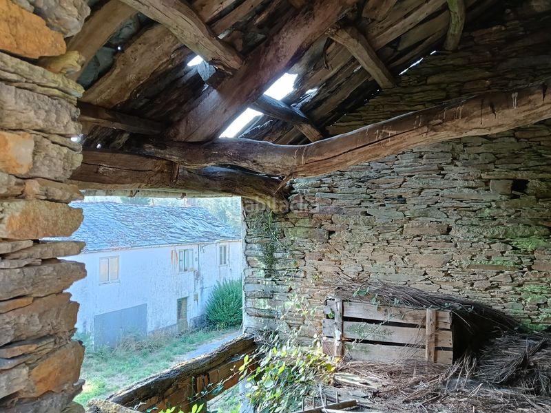 Foto 5dfdaec7-ecef-469b-86d9-c8ed64e39f93. Casa amb aparcament a Guitiriz