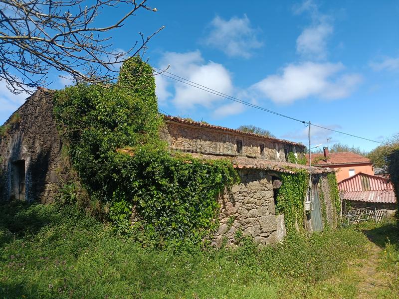 Foto f6ed2590-1143-4669-bb2a-83cb2e435593. Haus mit parking in Curtis