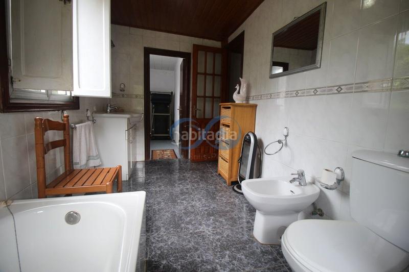 Foto 895d70dd-9708-4f6c-b9dc-86d18712a0c7. Casa adossada amb aparcament a Oza dos Ríos