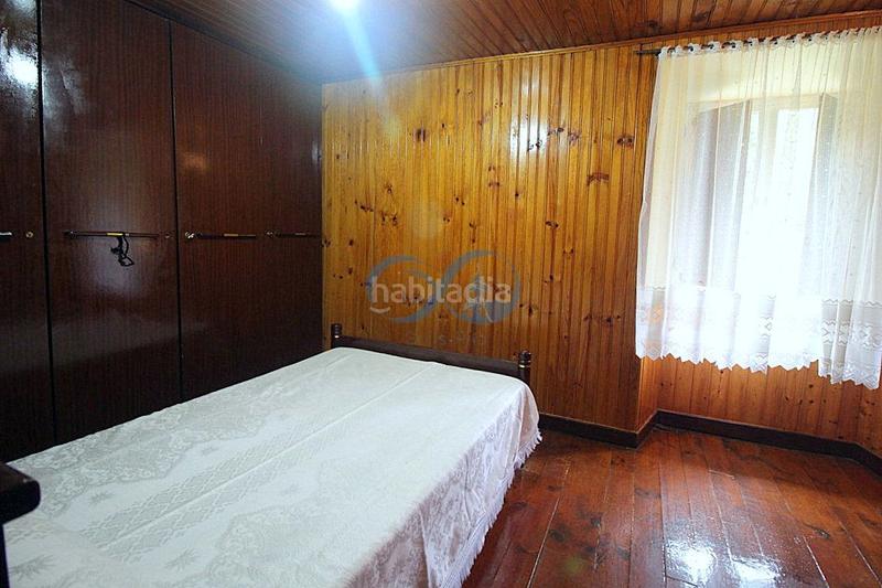 Foto f1dede0e-d91a-4698-94b2-b982590c0b99. Casa adossada amb aparcament a Oza dos Ríos