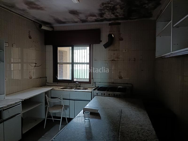 Foto d2c08827-8cef-4b69-924a-62e9ee8a8ddb. Casa adossada a avenida principal 107 a Curtis