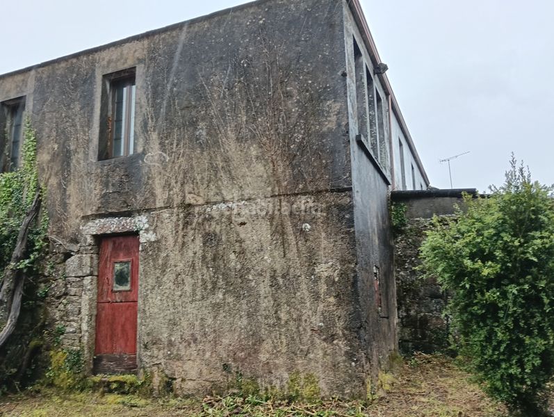 Foto ba8465e1-1d31-403c-a86e-d9e1f87ba051. Reihenhaus mit kamin in Curtis