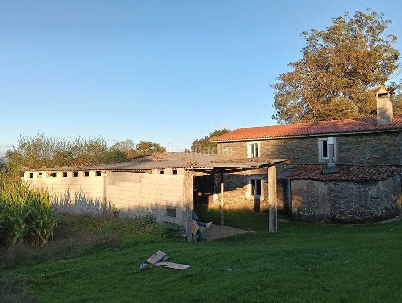 Foto 9dd5d4df-6ead-4d88-b387-149397cb7ef7. Casa amb aparcament a Cesuras