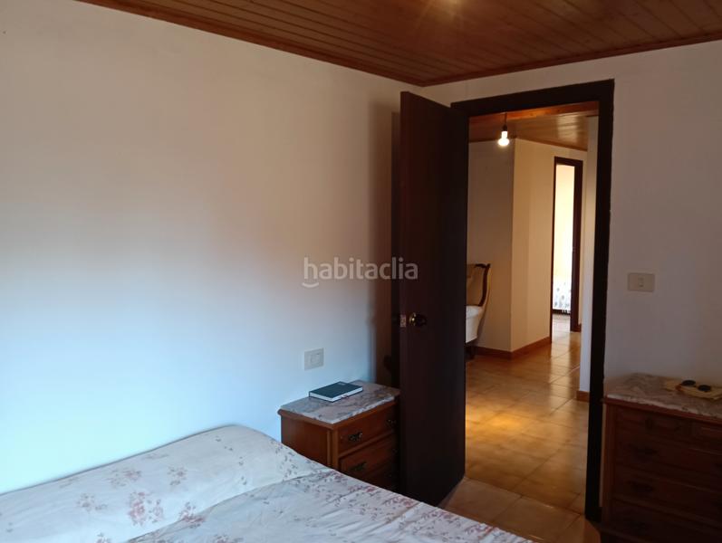 Foto a56a519e-42ed-484c-91a7-23e45f3ab7fa. Casa amb aparcament a Cesuras