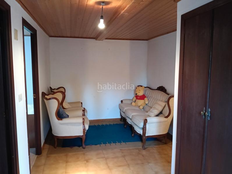 Foto b1cb757f-9a9c-41e3-bb42-0cf1dfb393a3. Casa amb aparcament a Cesuras