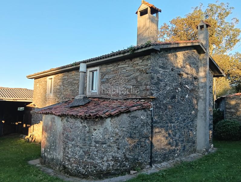 Foto b8448e61-7db7-402a-adf5-026af3770616. Casa amb aparcament a Cesuras