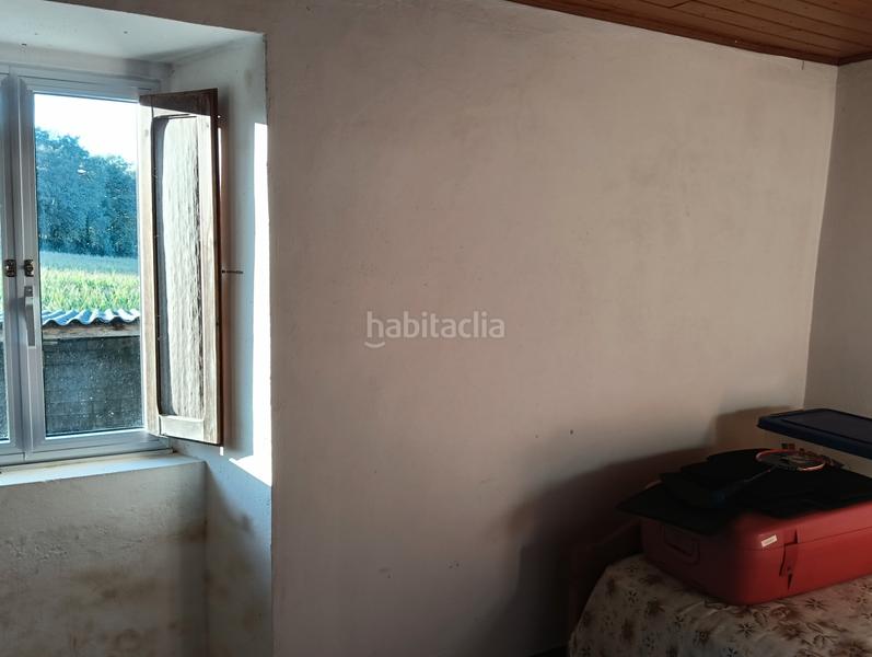 Foto c2740196-e721-47d1-9471-c8afb23ac46d. Casa amb aparcament a Cesuras