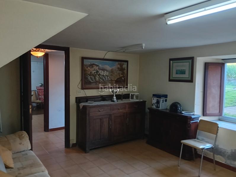 Foto c489ed9f-812b-4900-b2ca-ae43d5615016. Casa amb aparcament a Cesuras