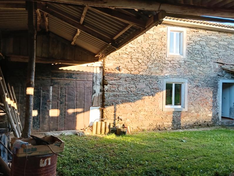 Foto df9a6124-e7e3-4bb8-8da6-2a34e90dd6f2. Casa amb aparcament a Cesuras