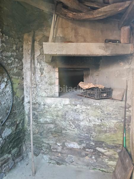 Foto e52d7461-1e42-42b8-9f2a-7ee5a2c838e0. Casa amb aparcament a Cesuras