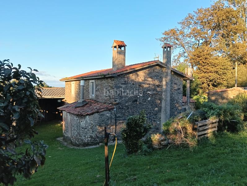 Foto edc2440f-8a93-40e0-86f3-b1e4e2557557. Casa amb aparcament a Cesuras