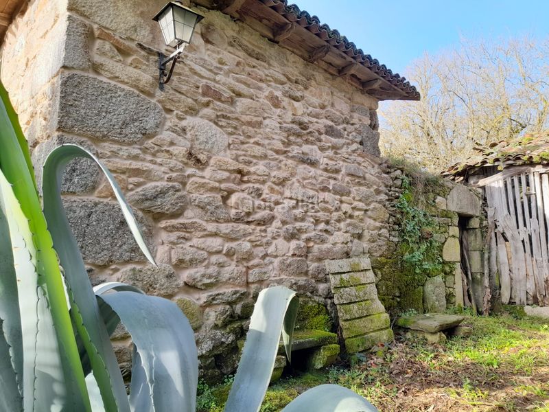 Foto f8df8509-0507-4f4f-bcf3-6ca75f7c9c72. House with parking in Palas de Rei