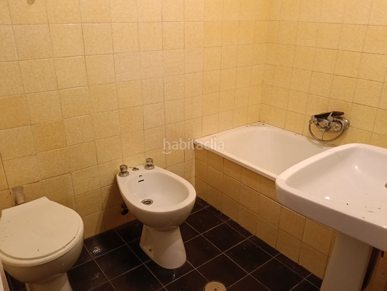 Foto 8fc7bf18-e34b-45b5-ada1-6d820506c46a. Casa adossada a Oza dos Ríos