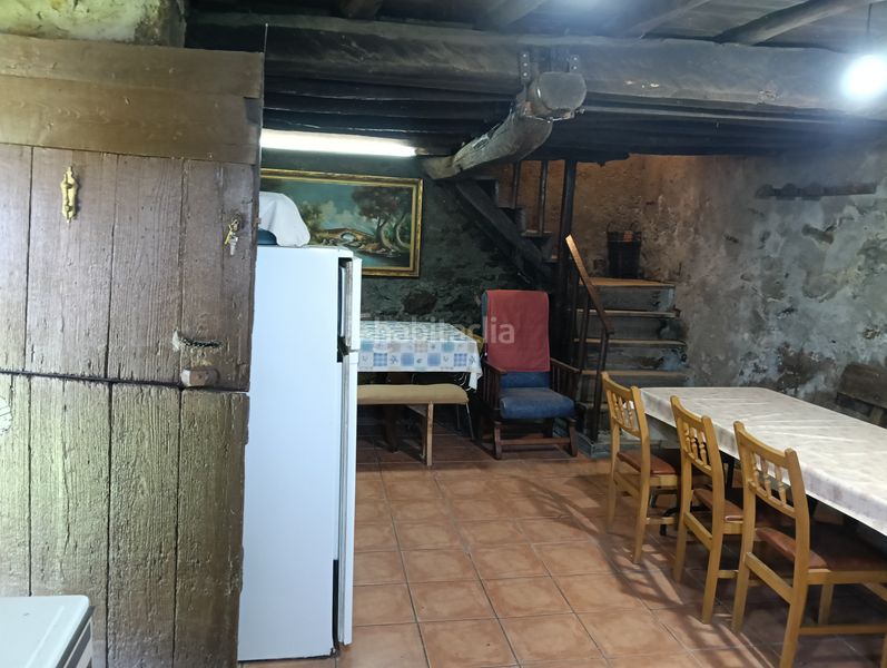 Foto cfecd8e1-2cbb-40e1-86bc-2456c77af8e6. Casa adossada a Oza dos Ríos
